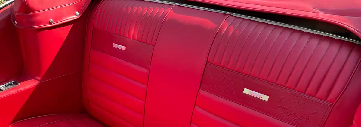 Ford Mustang 289 Cabrio achterbank