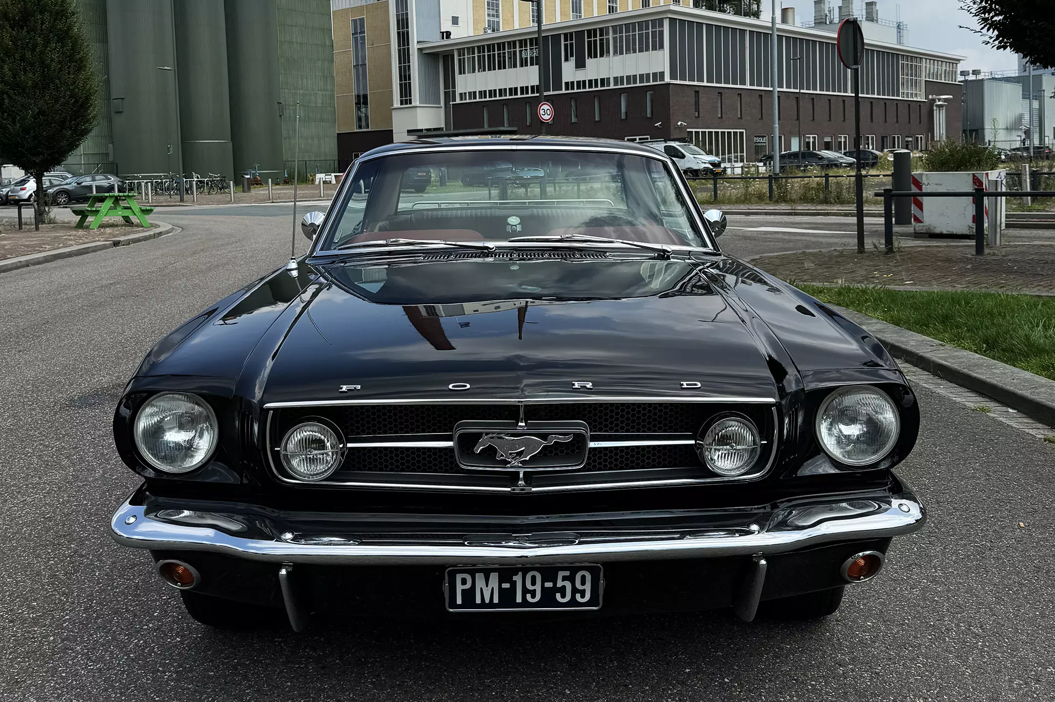 Zwarte-Mustang-289-GT-Frontside